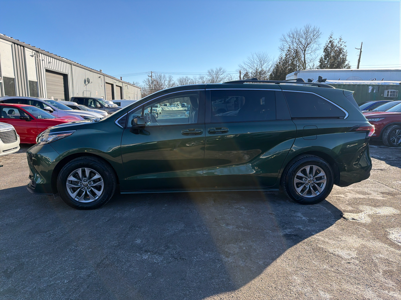 Toyota Sienna LE AWD 8-Passenger (Natl) 2022