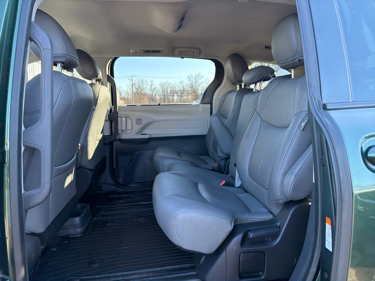 Toyota Sienna LE AWD 8-Passenger (Natl) 2022