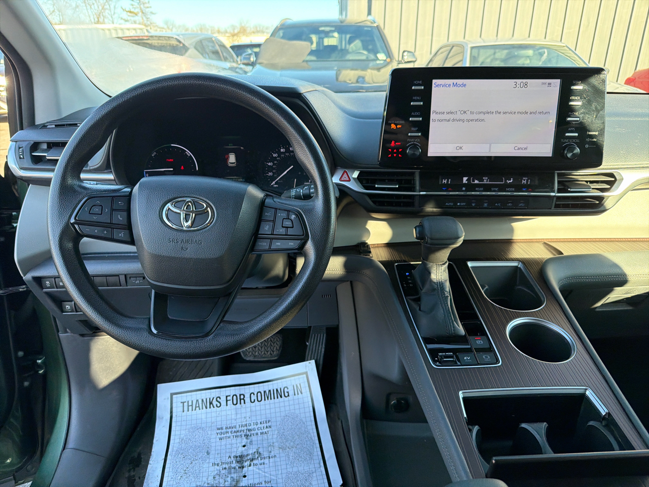 Toyota Sienna LE AWD 8-Passenger (Natl) 2022