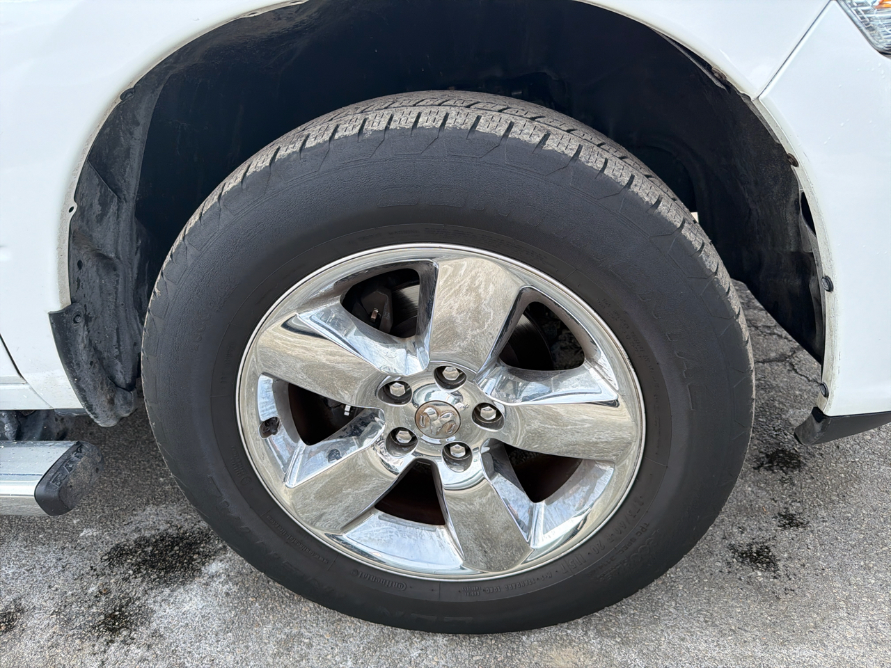 RAM 1500 Classic Express 4x4 Quad Cab 6'4" Box 2019