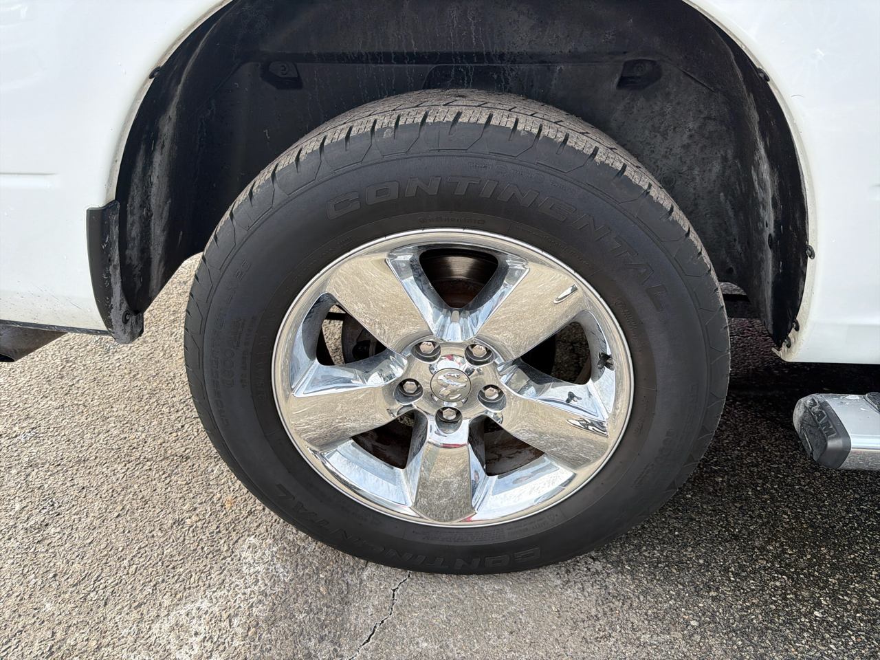 RAM 1500 Classic Express 4x4 Quad Cab 6'4" Box 2019