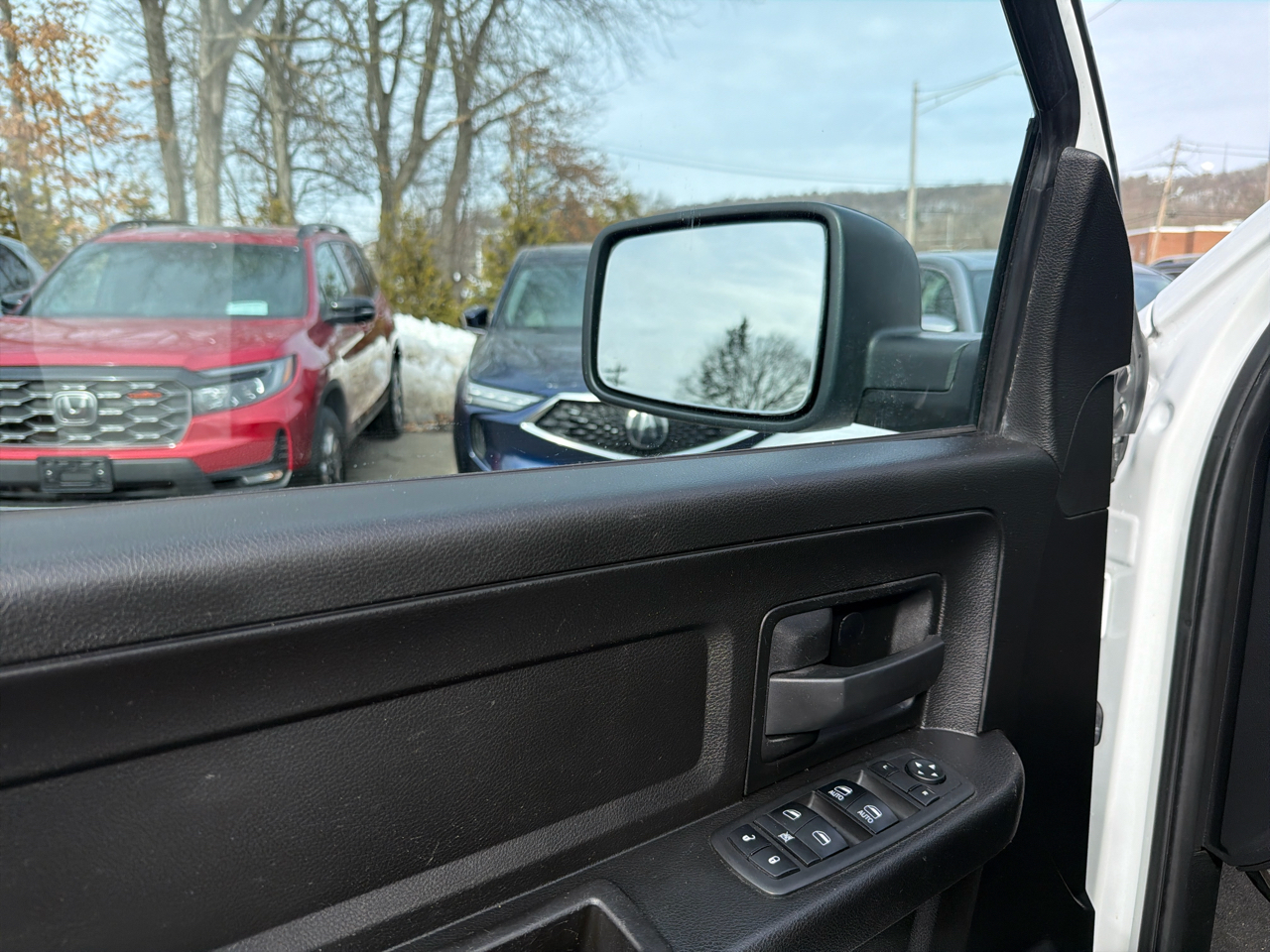 RAM 1500 Classic Express 4x4 Quad Cab 6'4" Box 2019