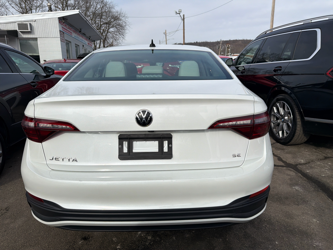 Volkswagen Jetta SE Auto 2022