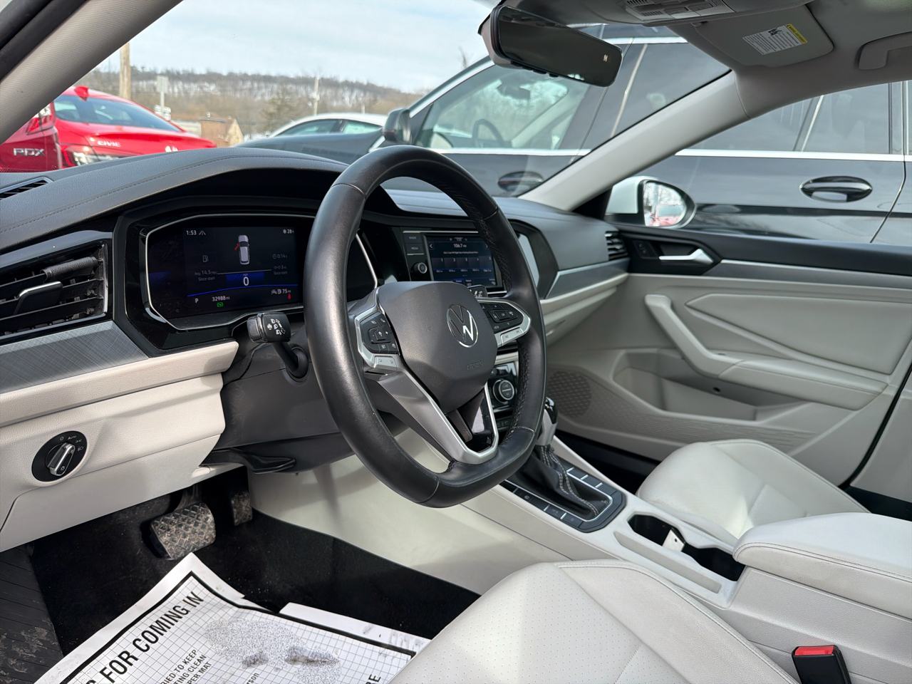 Volkswagen Jetta SE Auto 2022