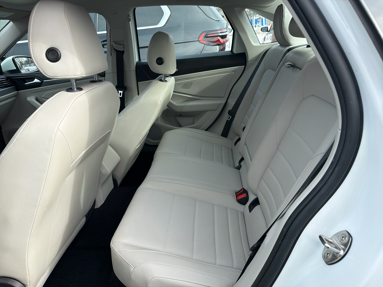 Volkswagen Jetta SE Auto 2022