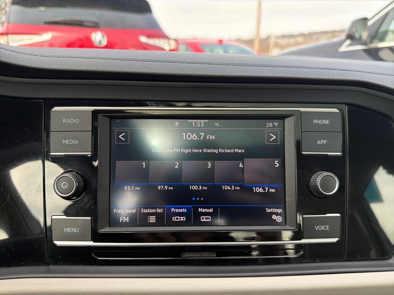 Volkswagen Jetta SE Auto 2022