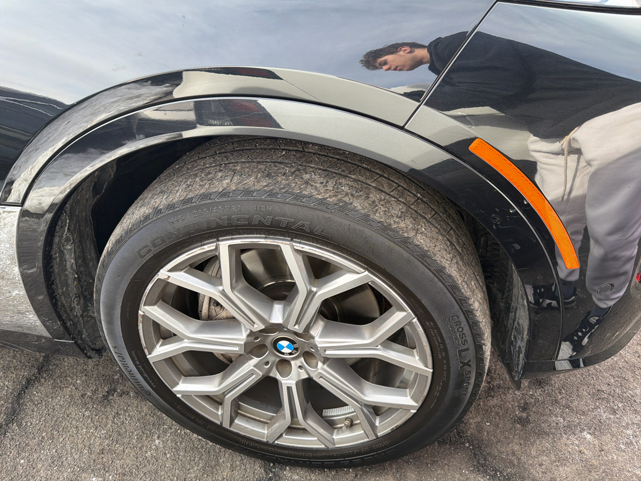 BMW X7 xDrive40i Sports Activity Vehicle 2024