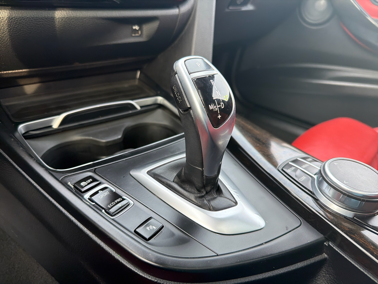 BMW 3 Series 330i Sedan 2018