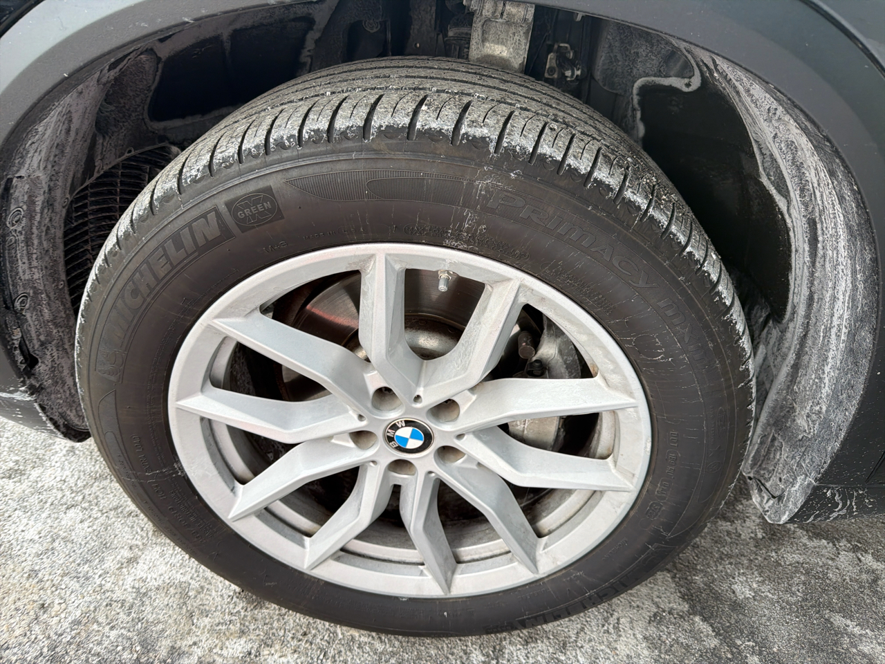 BMW X5 xDrive40i Sports Activity Vehicle 2023