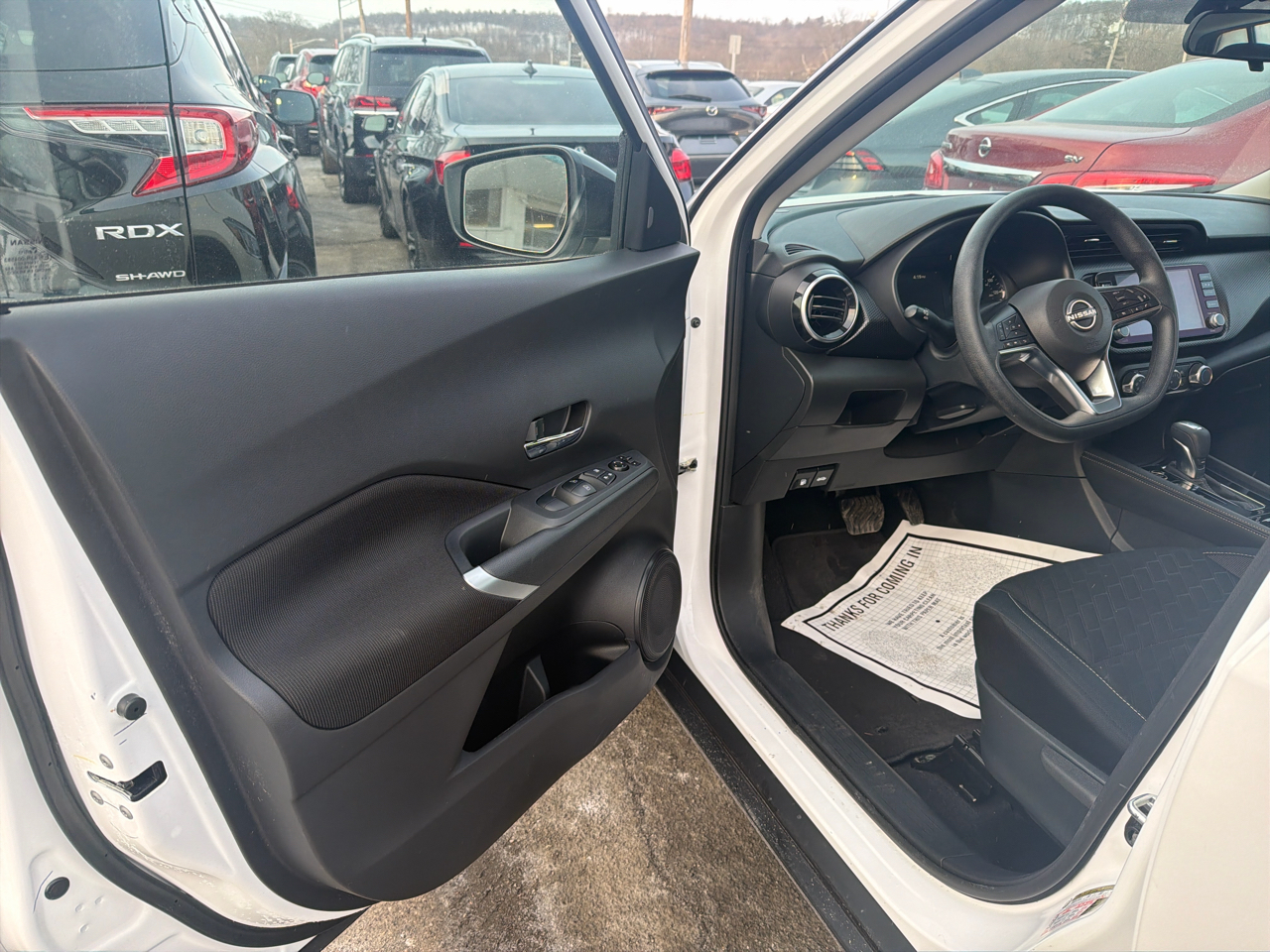 Nissan Kicks SV FWD 2024