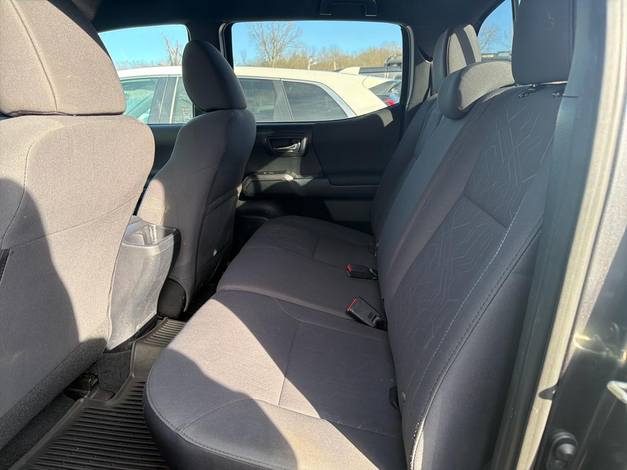 Toyota Tacoma TRD Sport Double Cab 5' Bed V6 4x4 MT (Natl) 2017