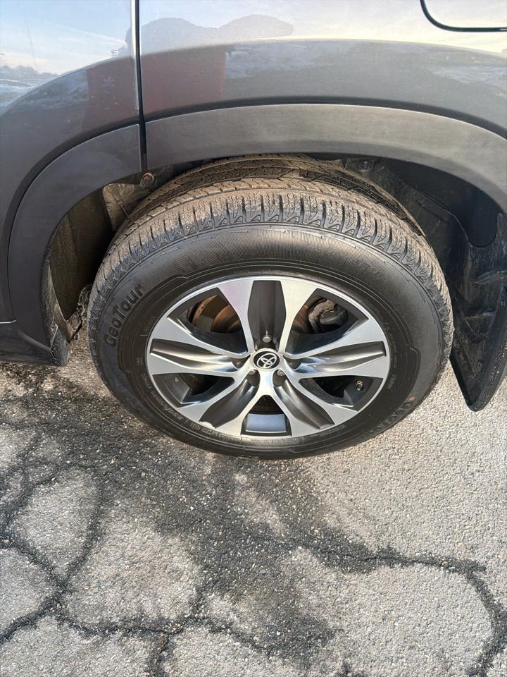 Toyota Highlander XLE AWD (Natl) 2022