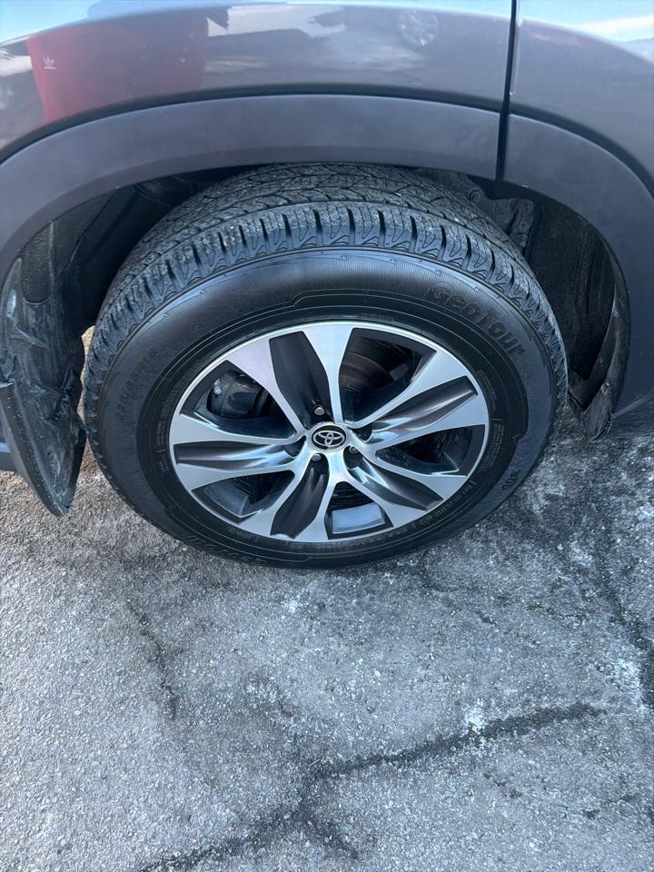 Toyota Highlander XLE AWD (Natl) 2022