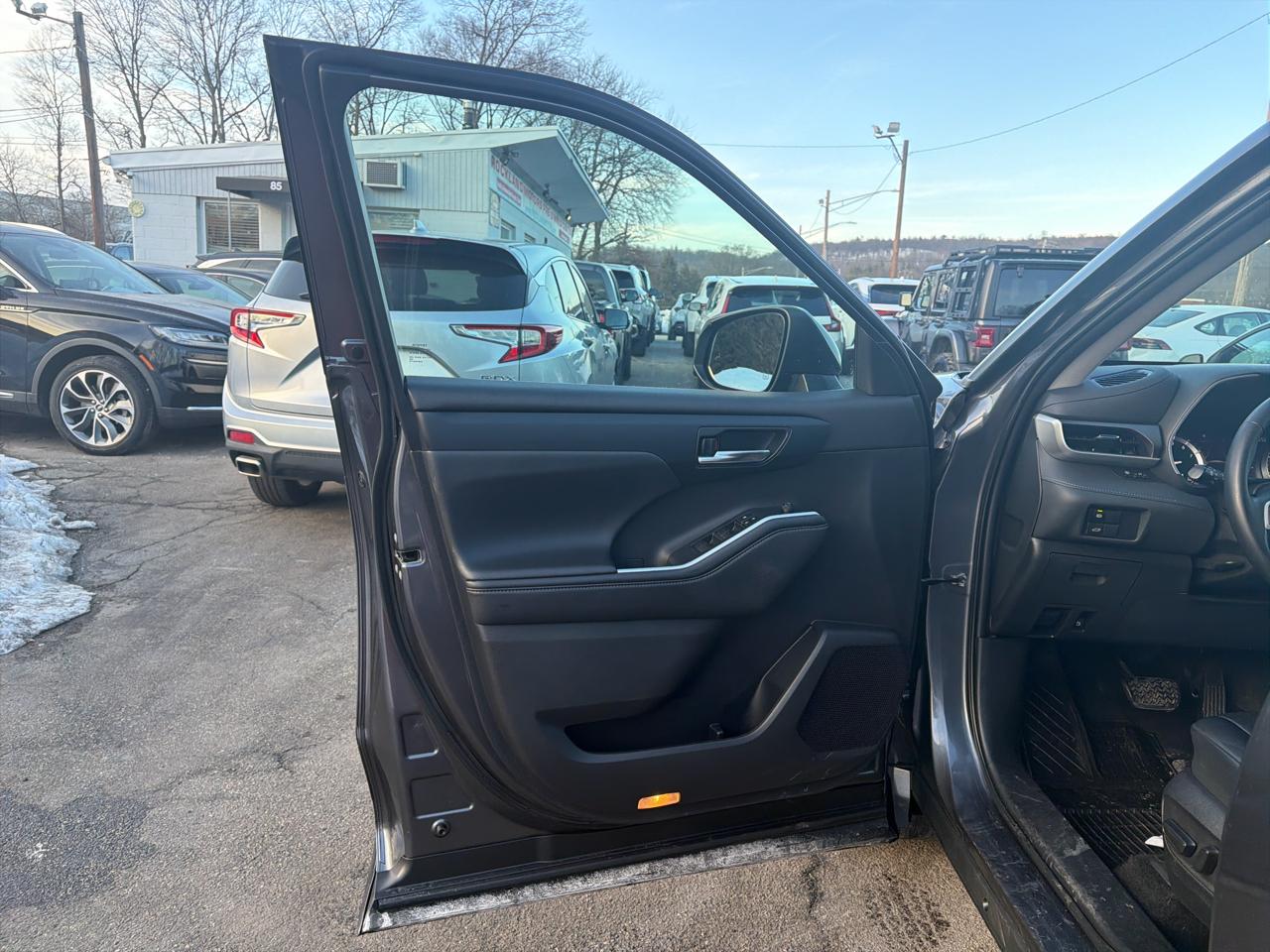 Toyota Highlander XLE AWD (Natl) 2022