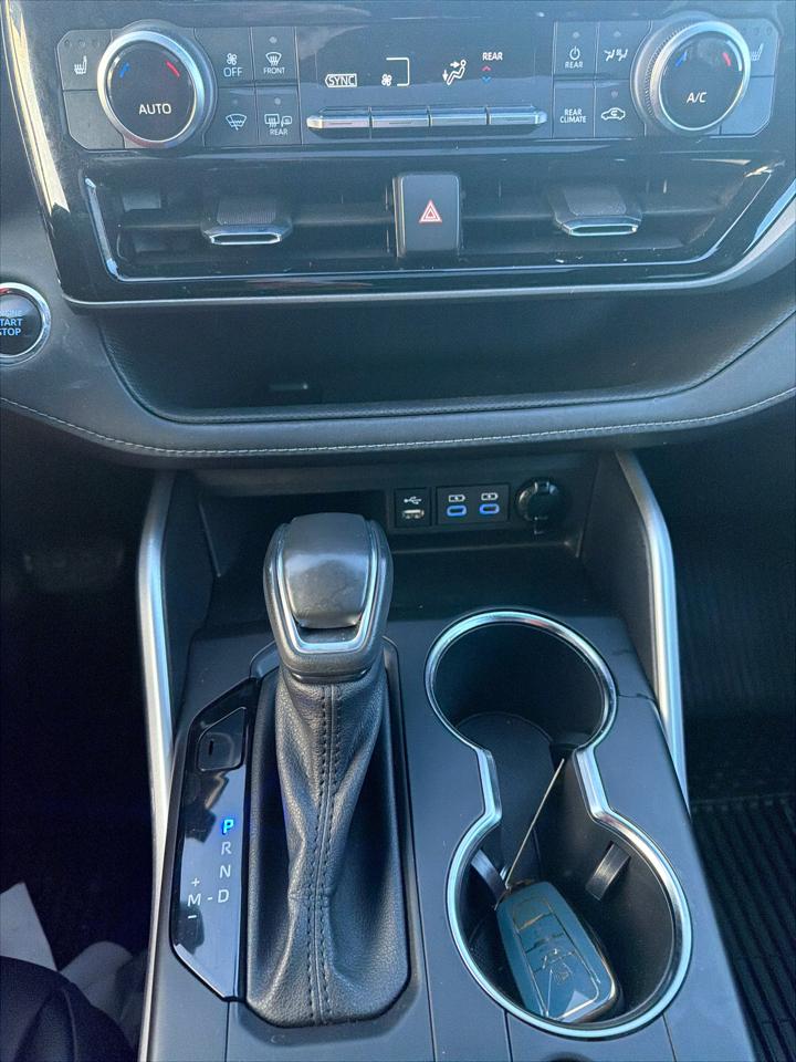 Toyota Highlander XLE AWD (Natl) 2022