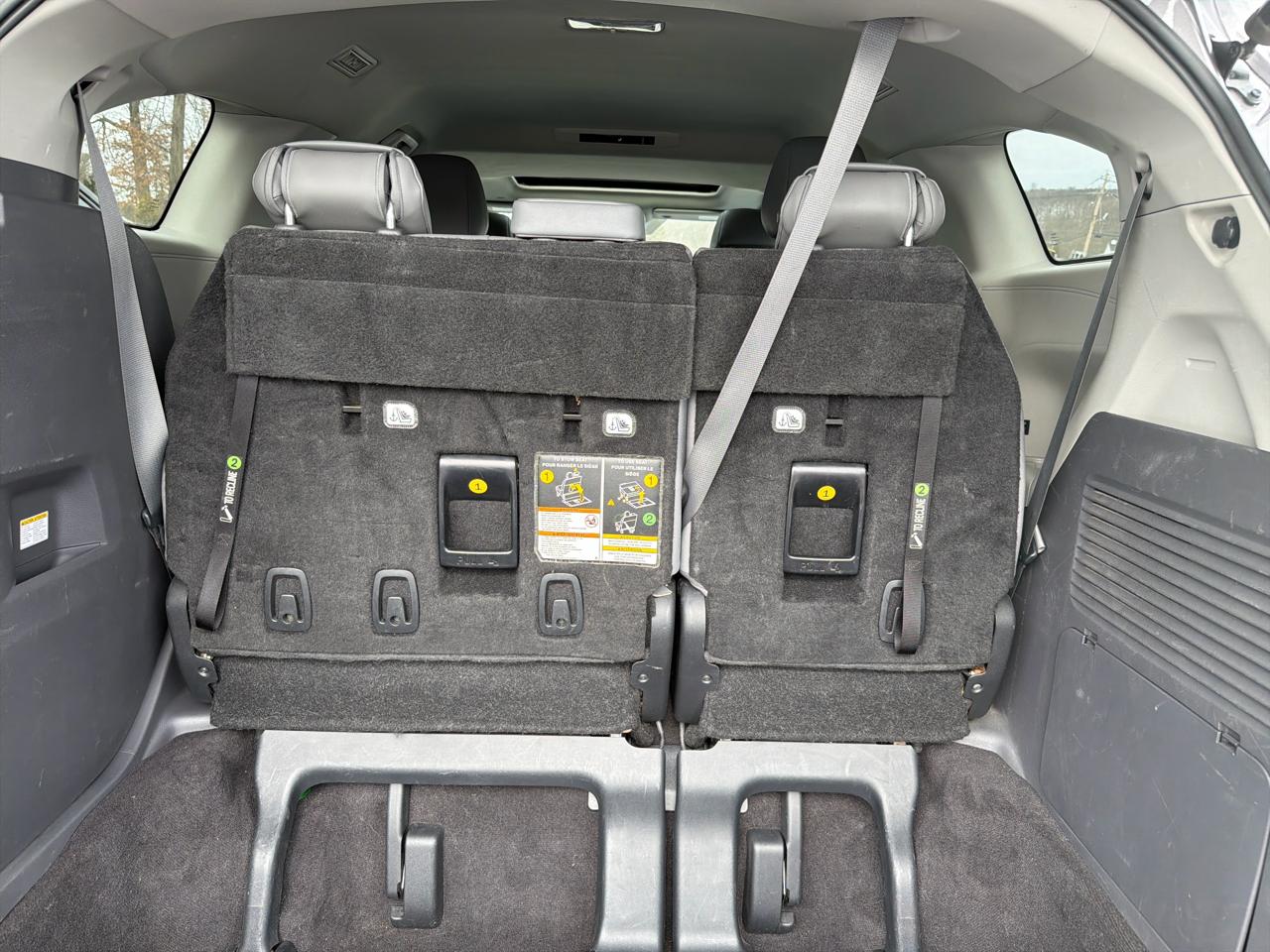 Toyota Sienna XLE FWD 8-Passenger (Natl) 2021