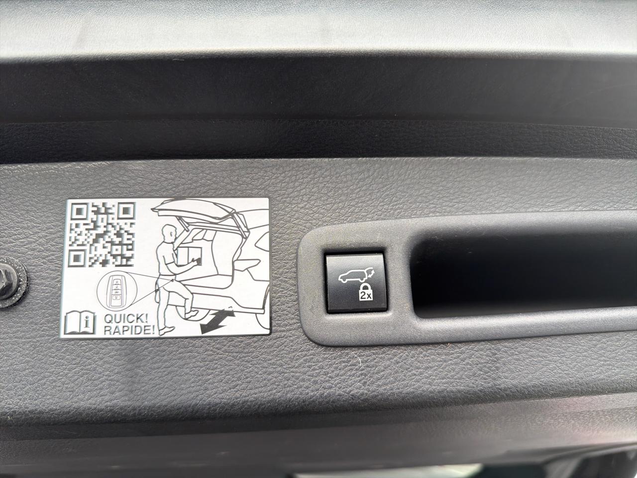 Toyota Sienna XLE FWD 8-Passenger (Natl) 2021