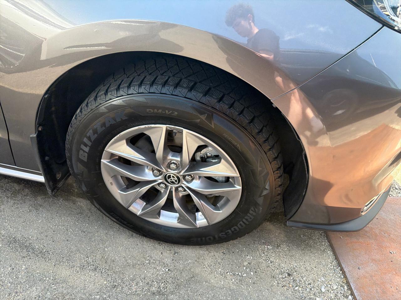 Toyota Sienna XLE FWD 7-Passenger (Natl) 2021