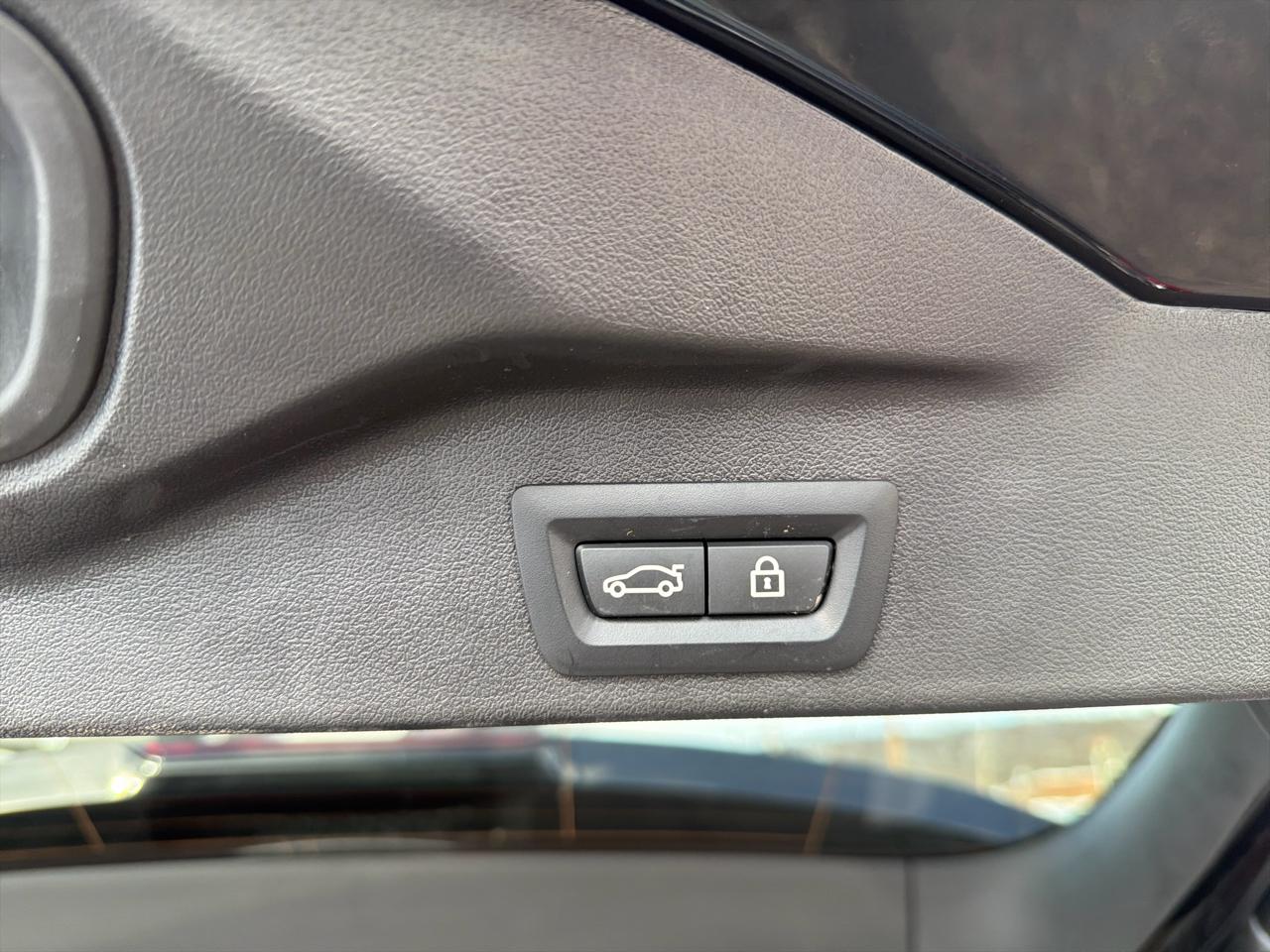 BMW X5 xDrive40i Sports Activity Vehicle 2023