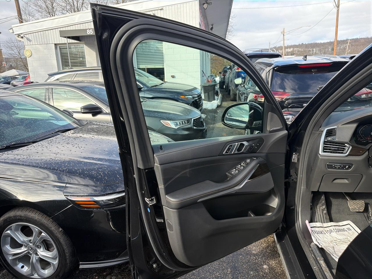 BMW X5 xDrive40i Sports Activity Vehicle 2023