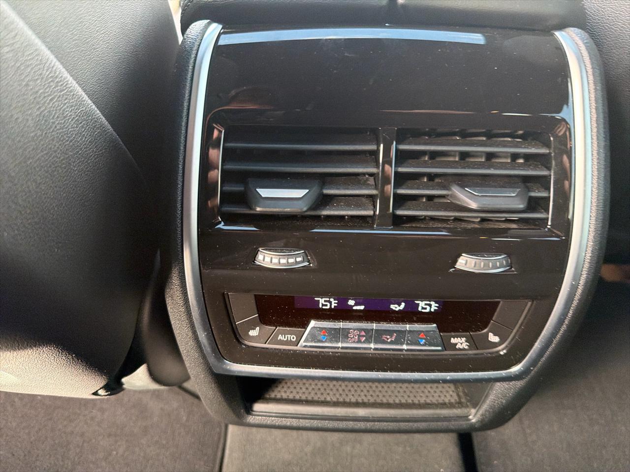 BMW X5 xDrive40i Sports Activity Vehicle 2023