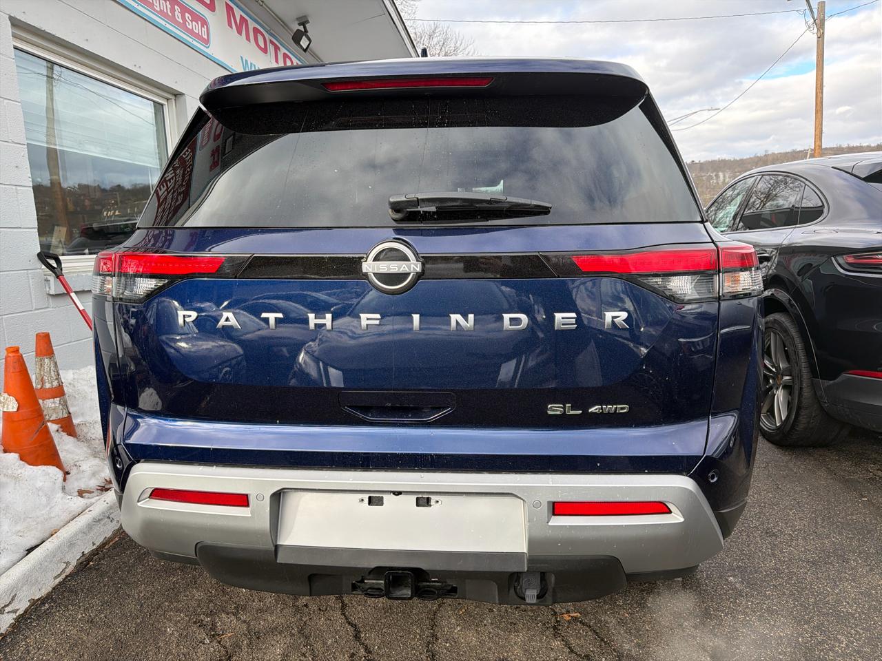 Nissan Pathfinder SL 4WD 2025