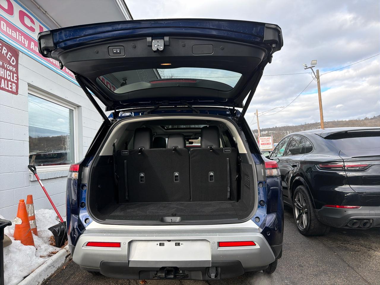 Nissan Pathfinder SL 4WD 2025