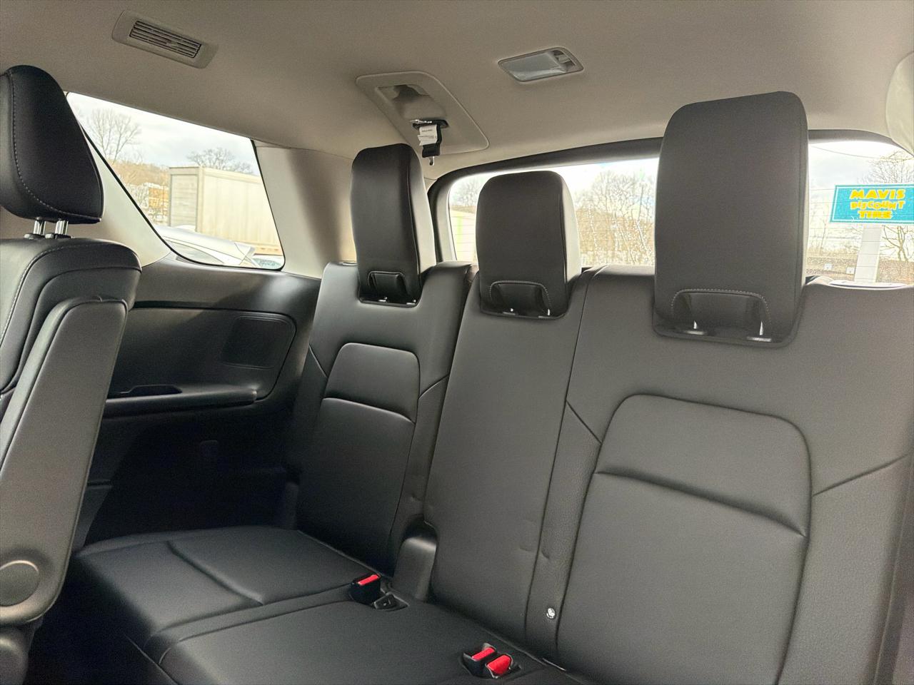 Nissan Pathfinder SL 4WD 2025