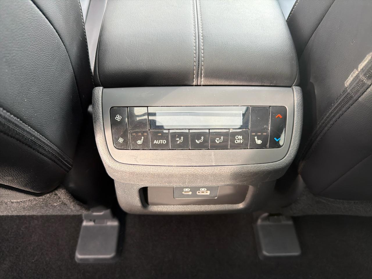 Nissan Pathfinder SL 4WD 2025