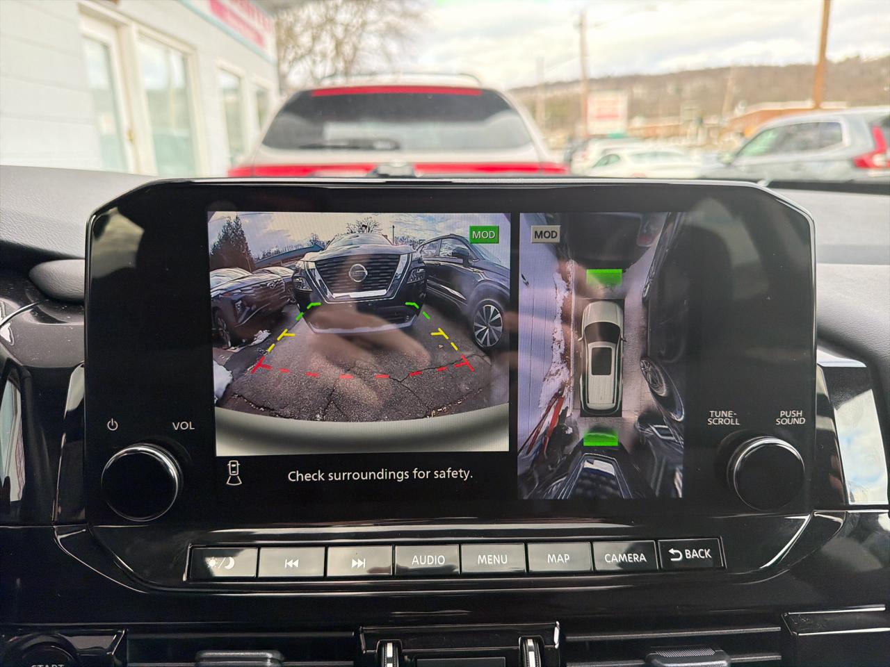 Nissan Pathfinder SL 4WD 2025