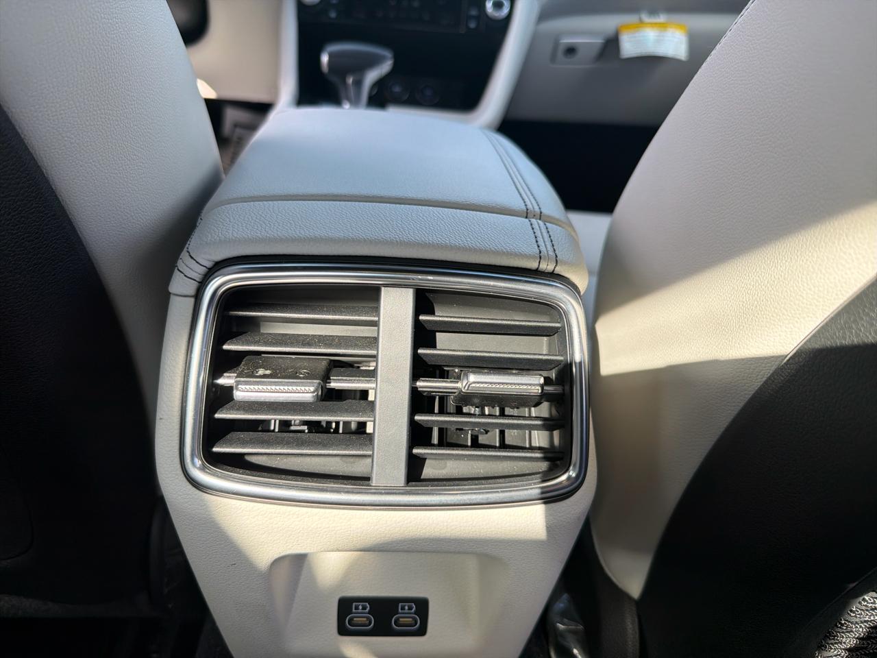 Genesis G70 2.5T AWD 2024