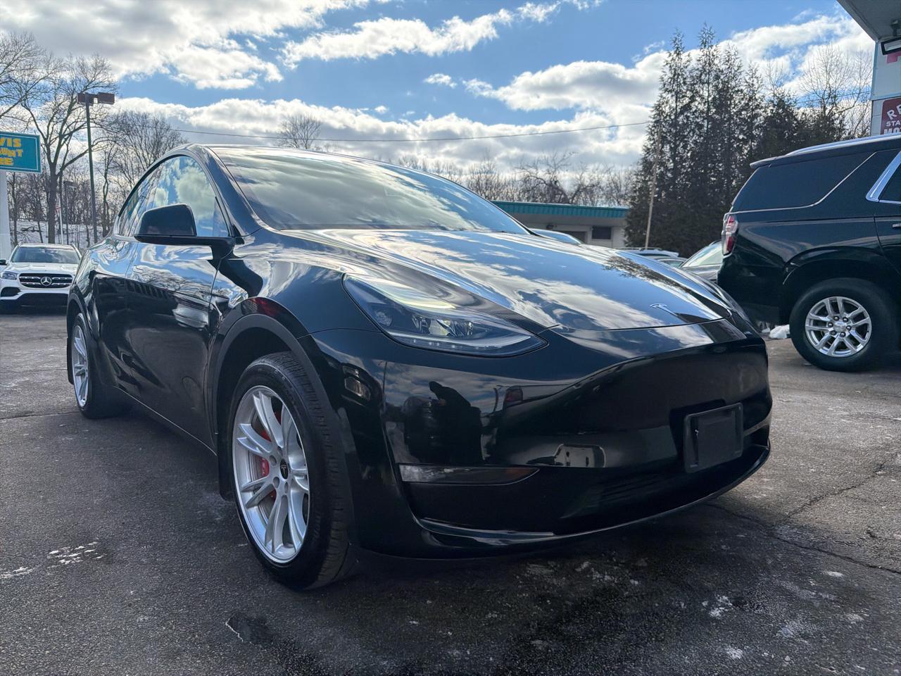 Tesla Model Y Long Range AWD 2024