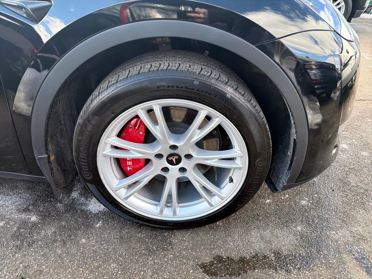 Tesla Model Y Long Range AWD 2024