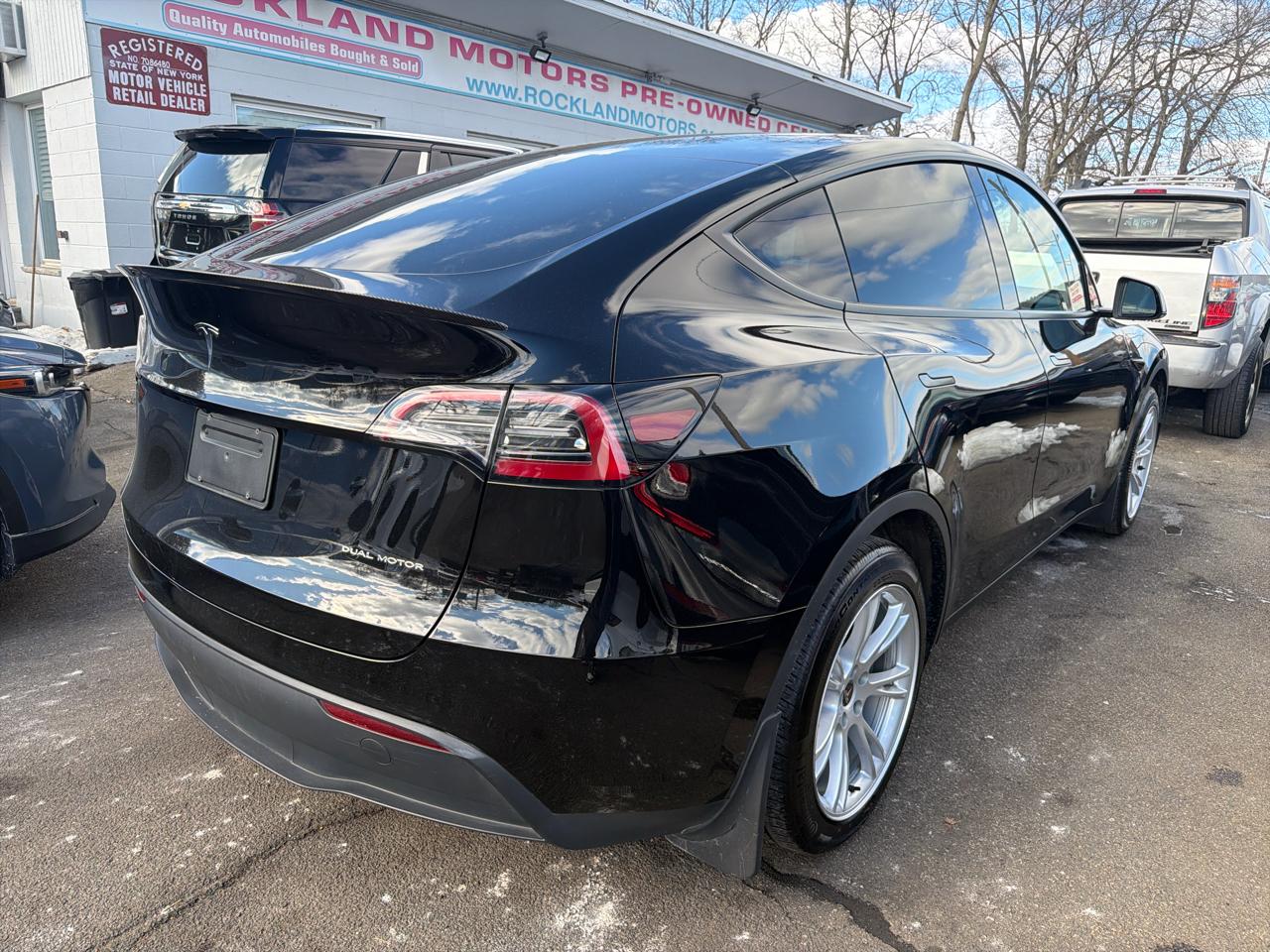 Tesla Model Y Long Range AWD 2024