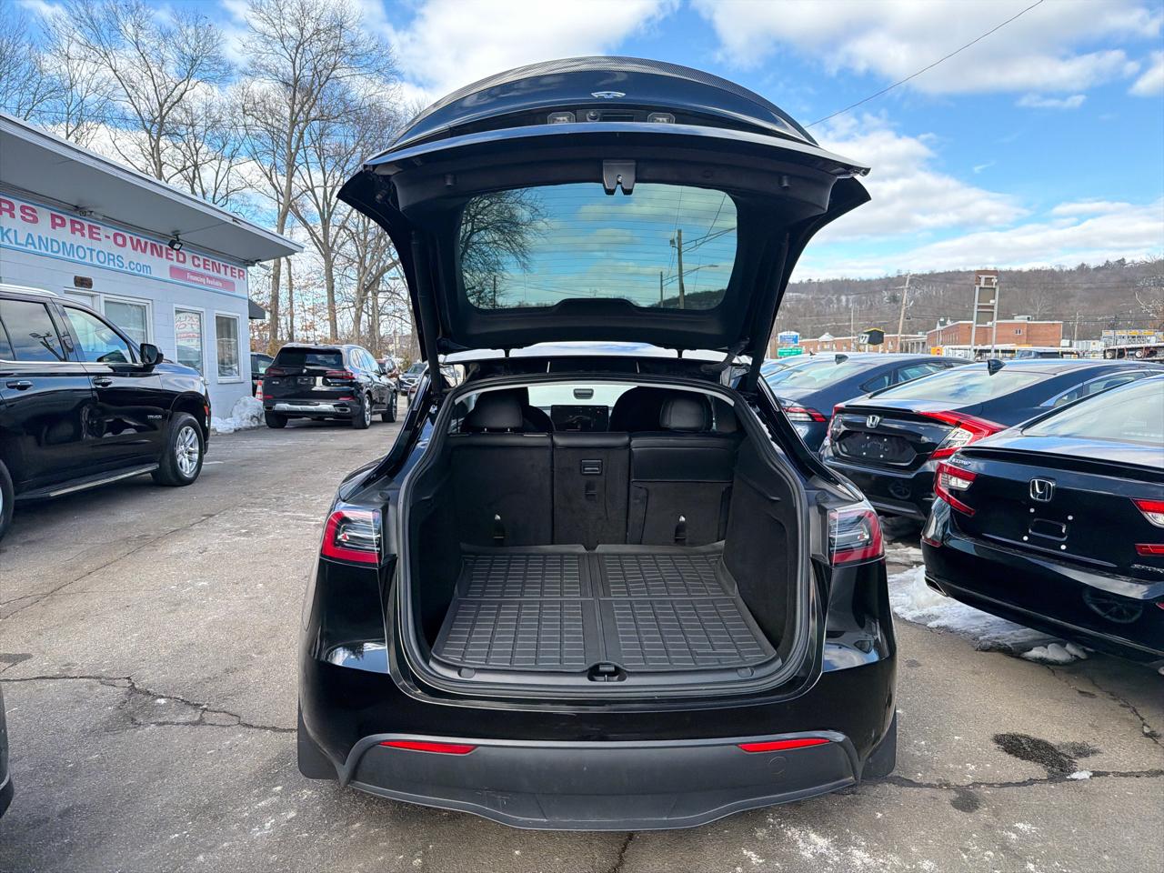 Tesla Model Y Long Range AWD 2024