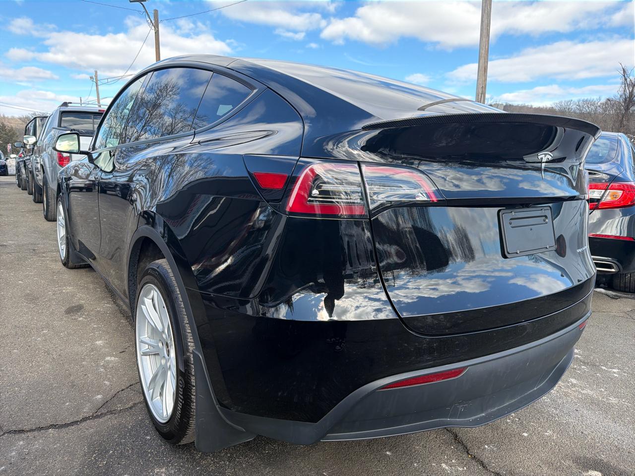 Tesla Model Y Long Range AWD 2024