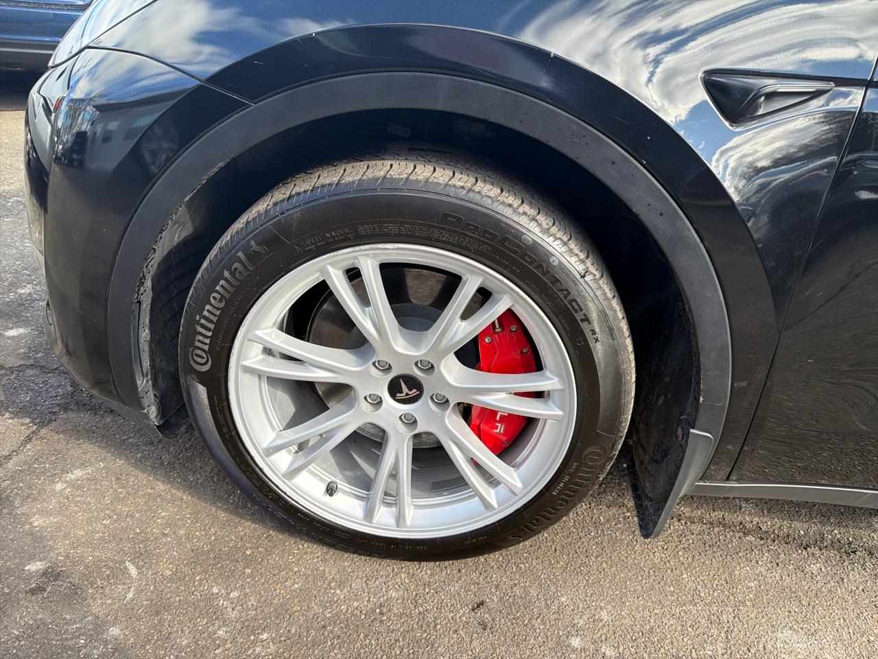 Tesla Model Y Long Range AWD 2024