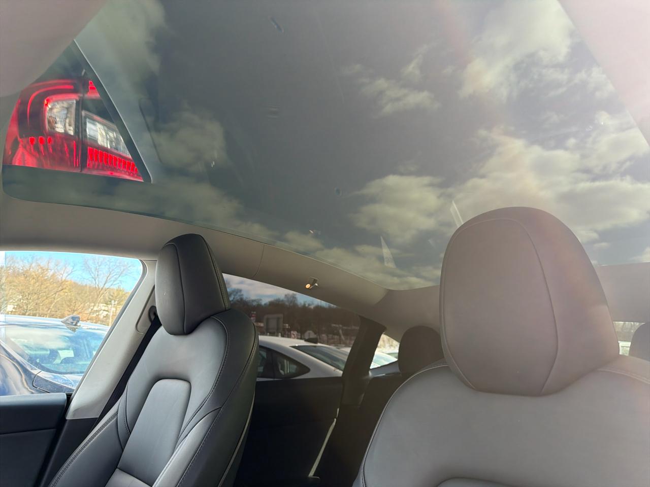 Tesla Model Y Long Range AWD 2024