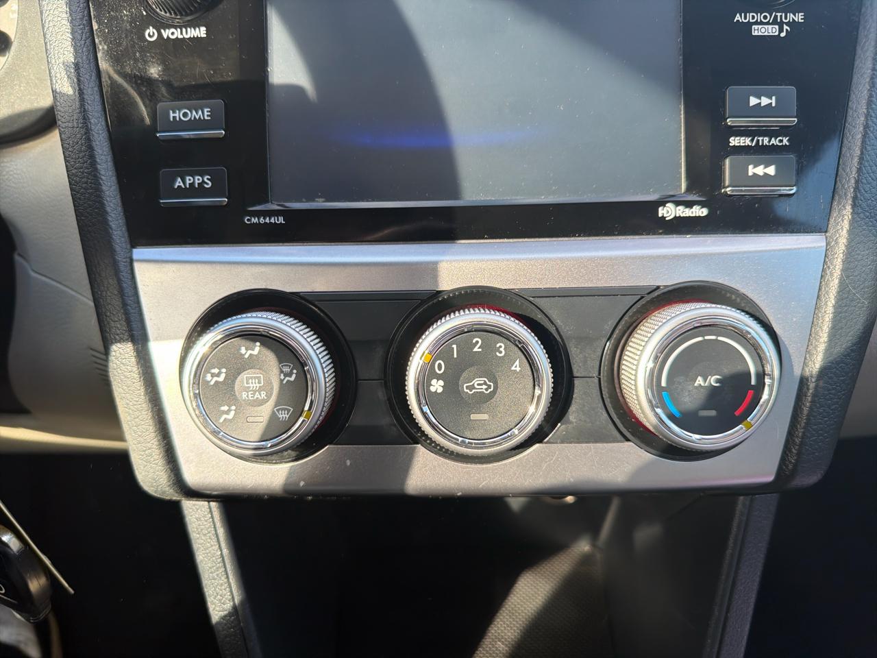 Subaru Impreza Wagon 5dr CVT 2.0i Premium 2015