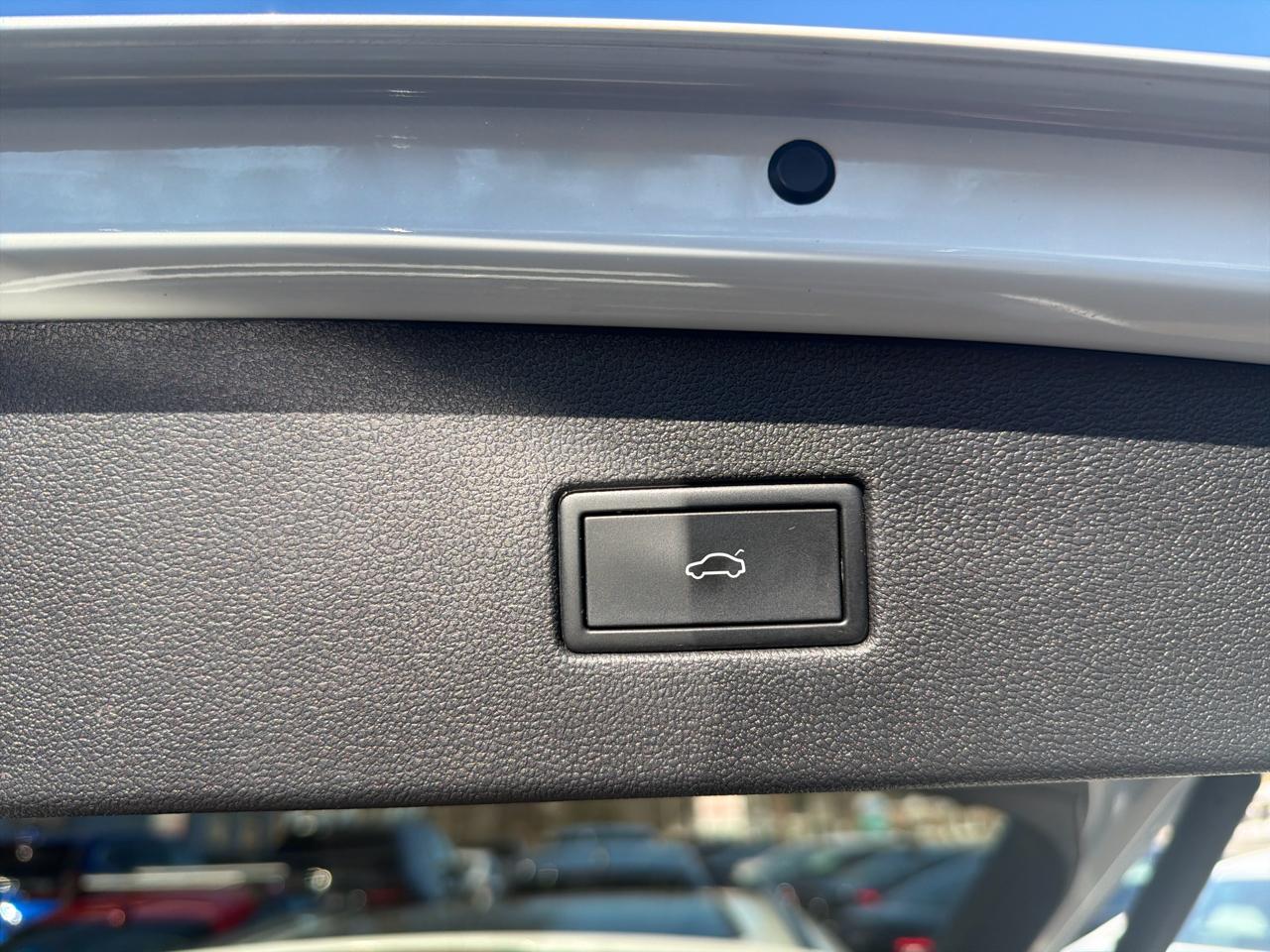 Volkswagen Tiguan 2.0T SE R-Line Black 4MOTION 2023