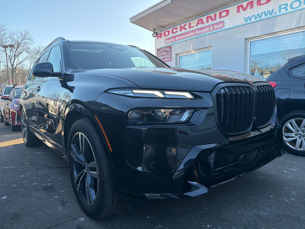 BMW X7  2025