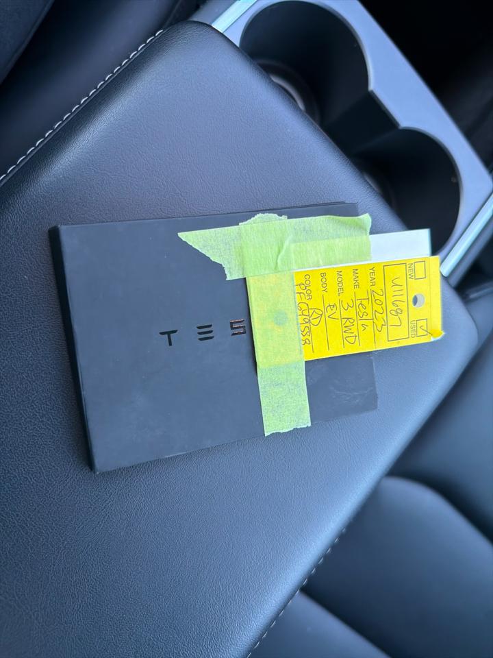 Tesla Model 3 Sedan 2023