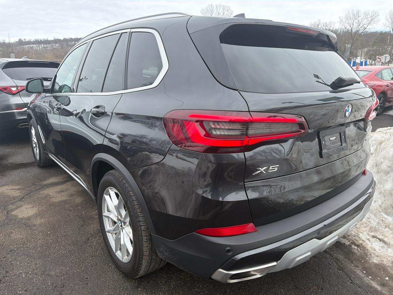 BMW X5 xDrive40i Sports Activity Vehicle 2023