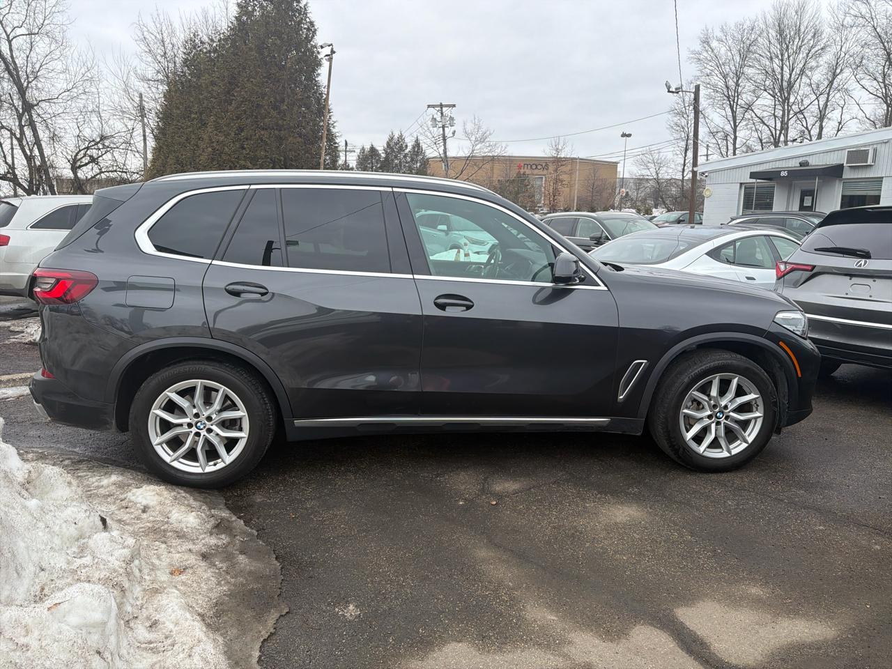 BMW X5 xDrive40i Sports Activity Vehicle 2023