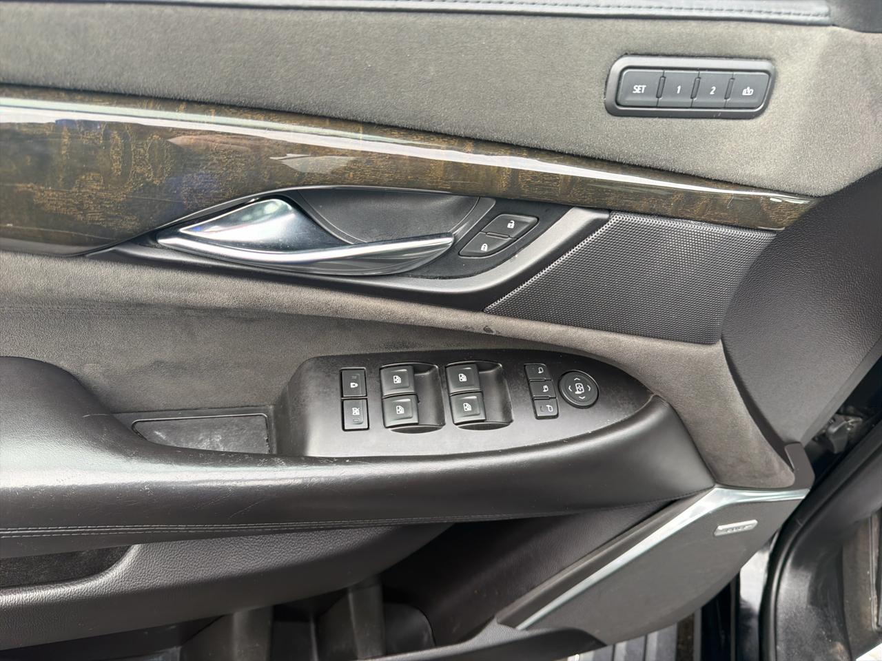 Cadillac Escalade ESV  2020