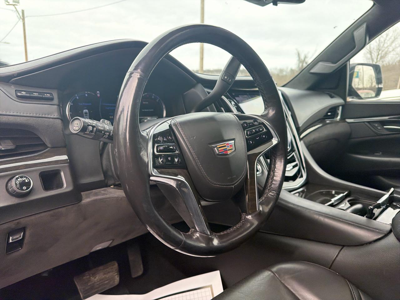 Cadillac Escalade ESV  2020