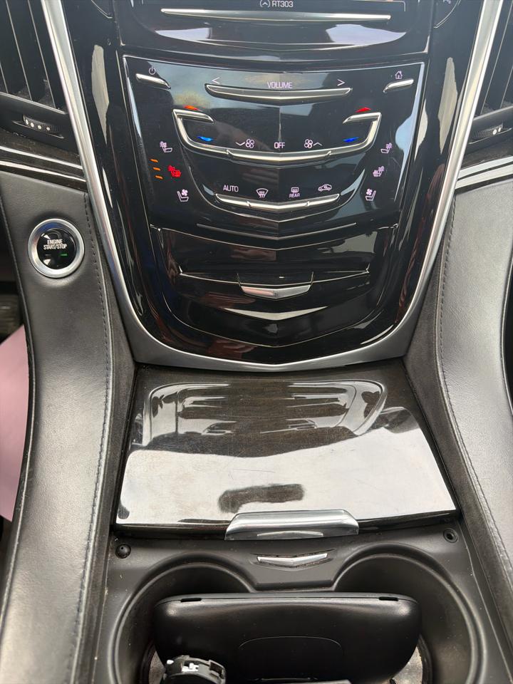 Cadillac Escalade ESV  2020