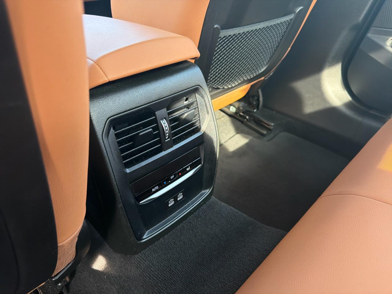 BMW 3 Series 330i xDrive Sedan North America 2022