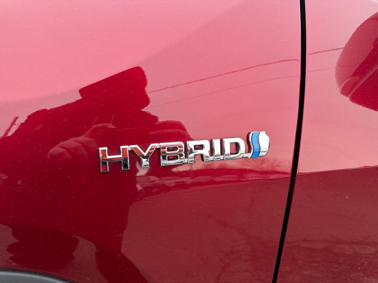 Toyota RAV4 Hybrid XSE AWD (Natl) 2021