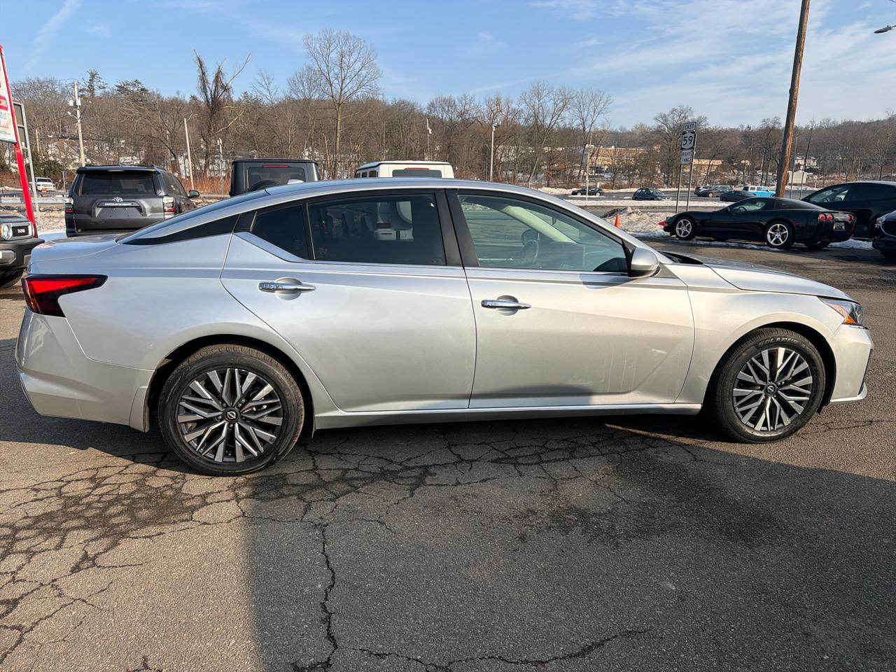 Nissan Altima 2.5 SV AWD Sedan 2023
